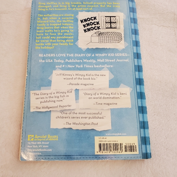 Diary of a Wimpy Kid Book #6 Cabin Fever - Picture 2 of 2